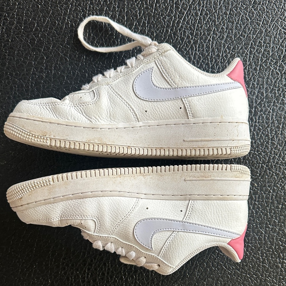 Nike White Sneakers with Pink Highlights